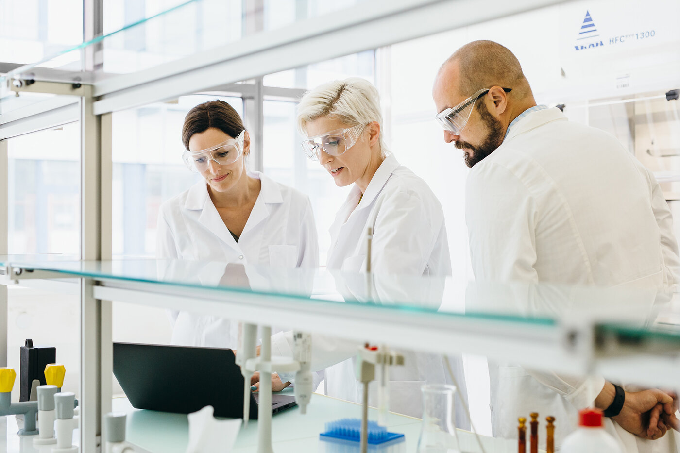 Experts_in_Lab Scientfic_Experts_Lab
